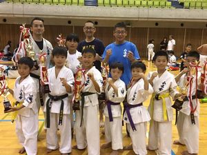 ���� ���