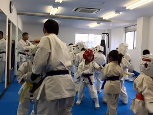 �q�ǂ���� ����