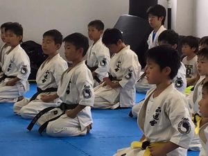 �^���� �G�E�� �q�ǂ���苳��